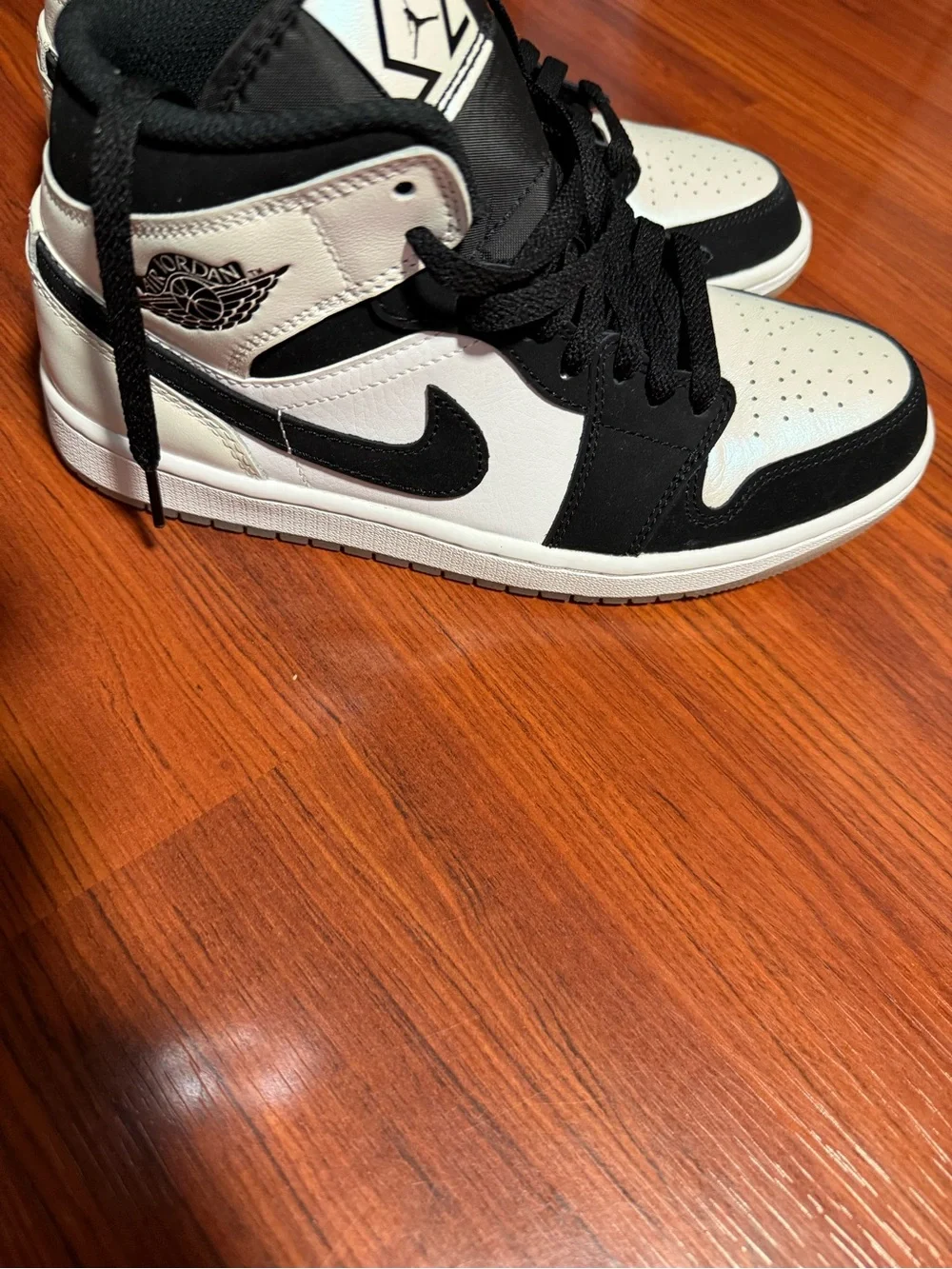Nike High-Top Sneakers - Black & Light Gray